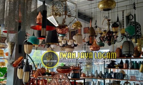 pengrajin lampu gantung tembaga